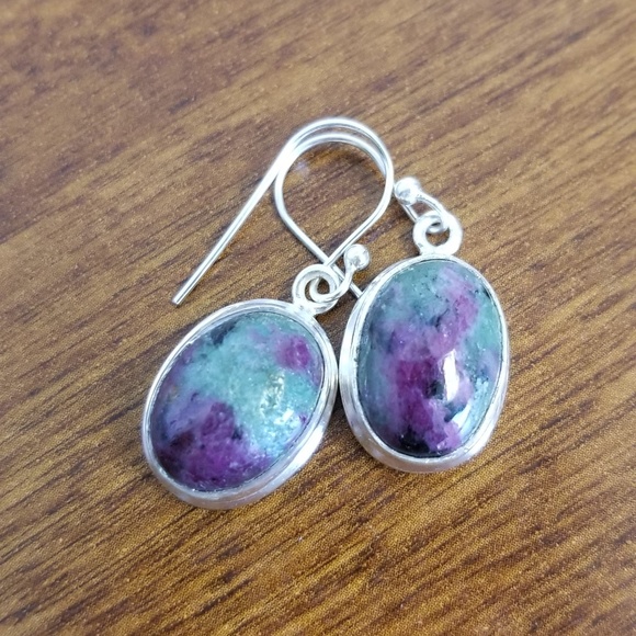 Sterling silver oval ruby zoisite dangle earrings - Picture 2 of 7